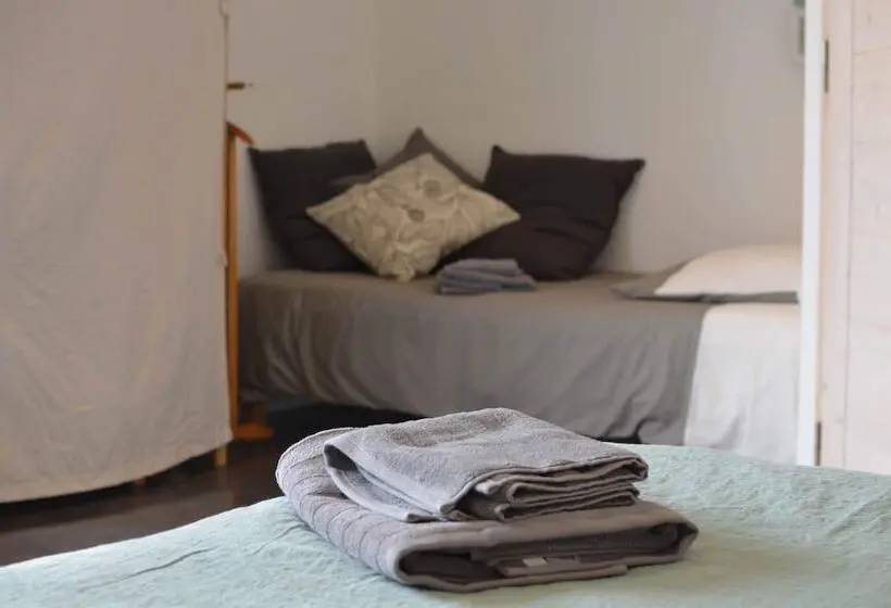 اتاق استاندارد سه نفره, Maison D Hôtes Les Petites Terres