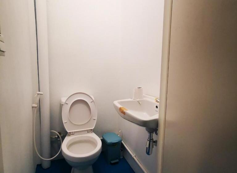 공동 객실, D​ Luck​ Hostel