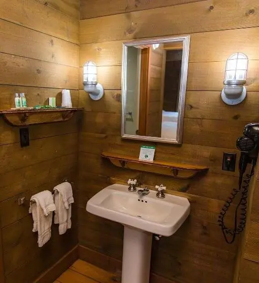 スタンダードルーム, Drummond Island Resort & Conference Center