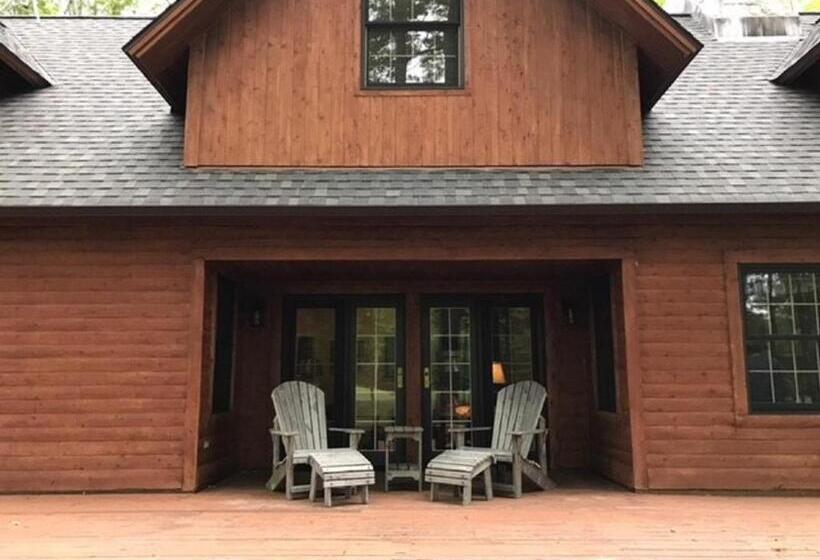 家庭洋房, Drummond Island Resort & Conference Center