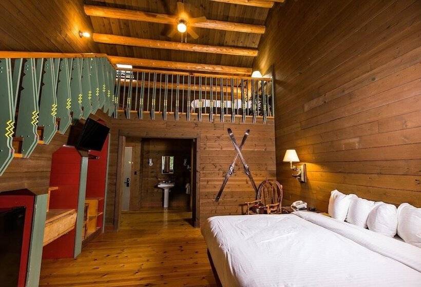 带大床的标准间, Drummond Island Resort & Conference Center