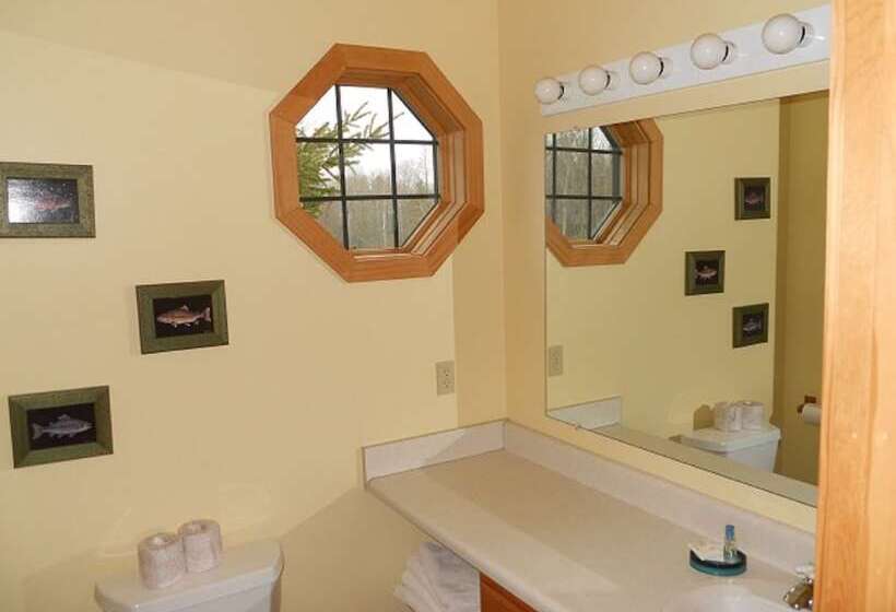 小室, Drummond Island Resort & Conference Center