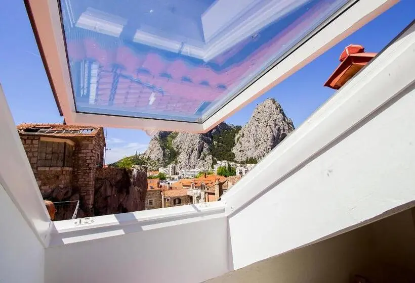 Bed in Shared Room, Hostel Omiš