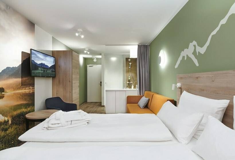 マウンテンビュースタンダードルーム, Aja Ruhpolding