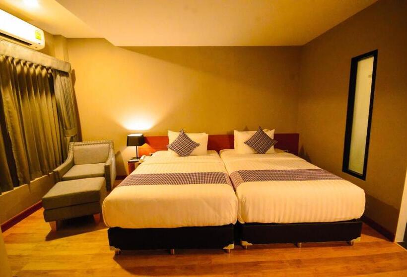 Номер Deluxe, Comet Hotel Surat Thani