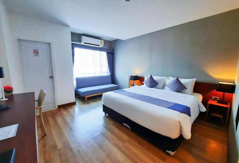 Номер Deluxe, Comet Hotel Surat Thani
