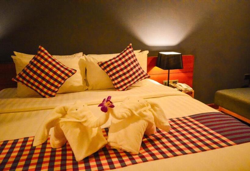 Family Suite, Comet Hotel Surat Thani