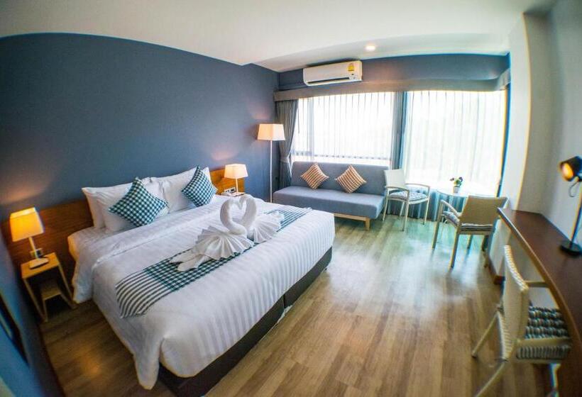 Полулюкс, Comet Hotel Surat Thani