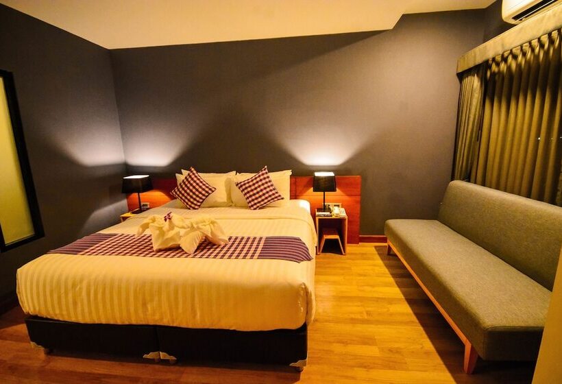 Номер Deluxe, Comet Hotel Surat Thani