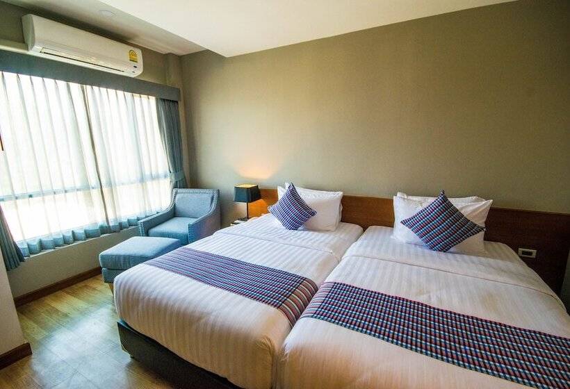 Номер Deluxe, Comet Hotel Surat Thani