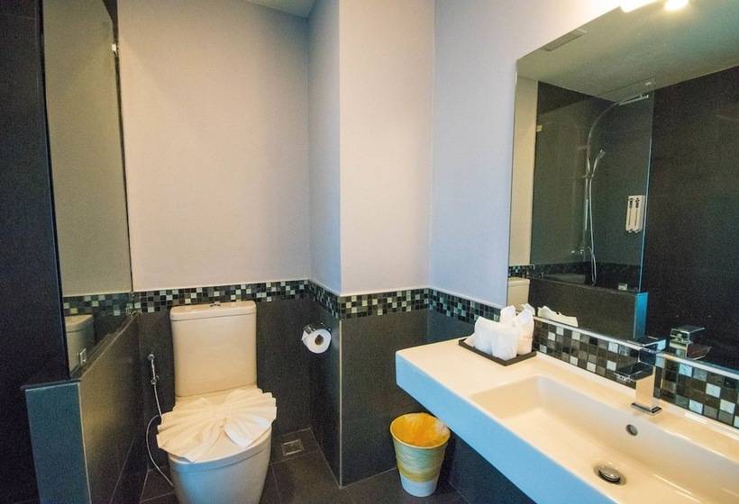 Номер Deluxe, Comet Hotel Surat Thani