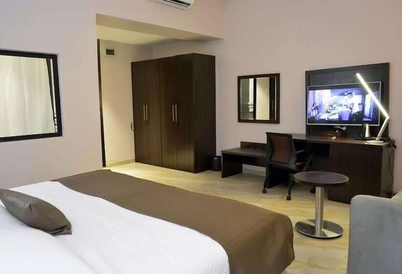 اتاق استاندارد با تخت بزرگ, De Santos Hotel Awka
