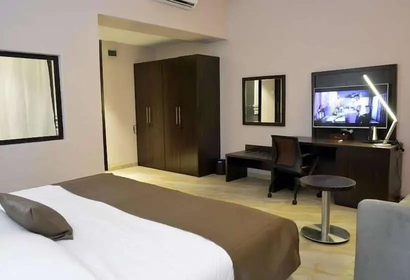 اتاق استاندارد با تخت بزرگ, De Santos Hotel Awka