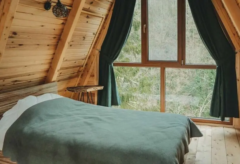 デラックスバンガロー, Bungalove Tatilkoyu
