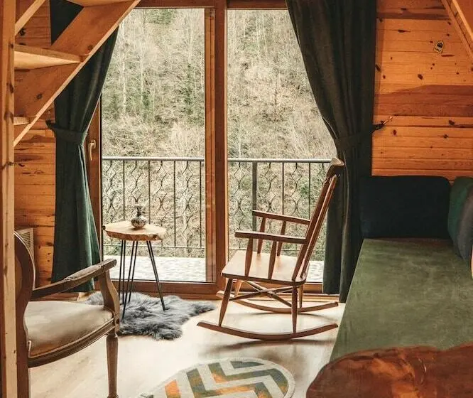 デラックスバンガロー, Bungalove Tatilkoyu