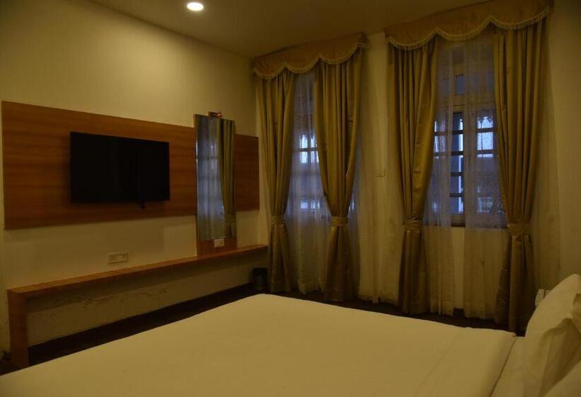 غرفة تنفيذية, Regenta Place Green Leaf Mahabaleshwar