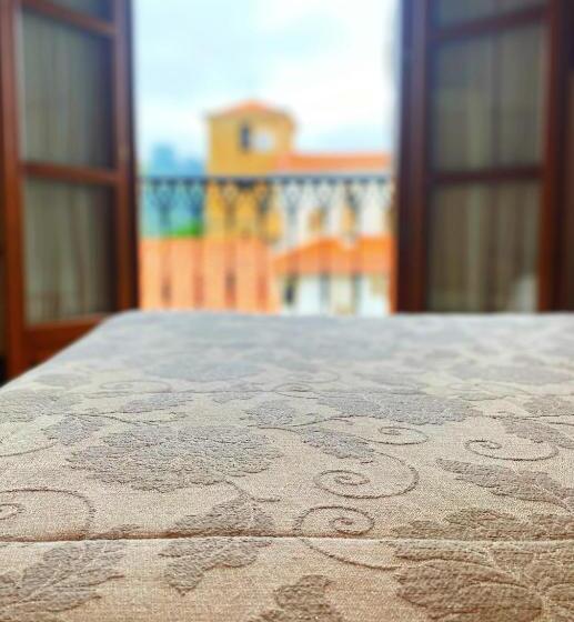 디럭스 룸, La Llosa De Sámano