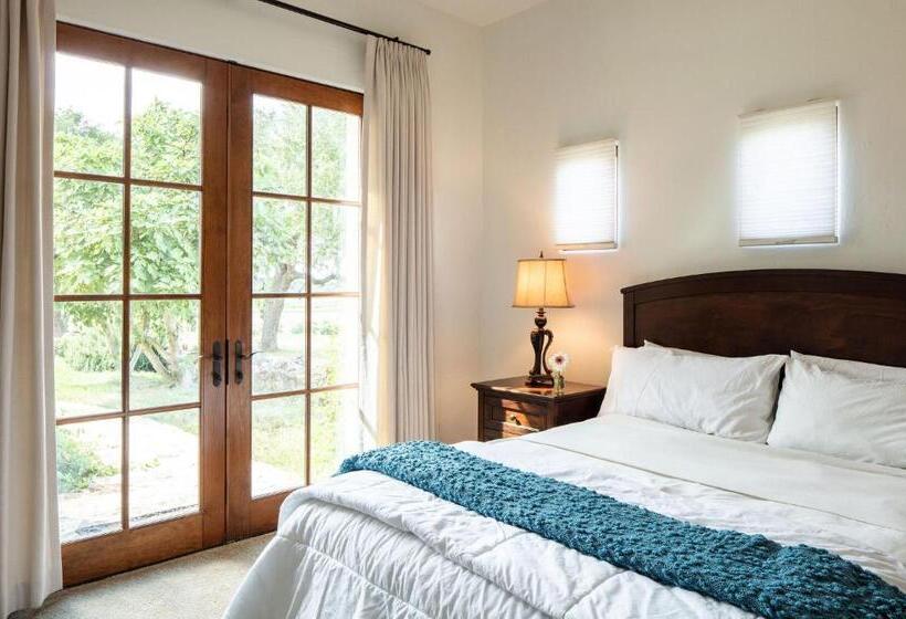 Люкс с Балконом, The Vineyard At Florence