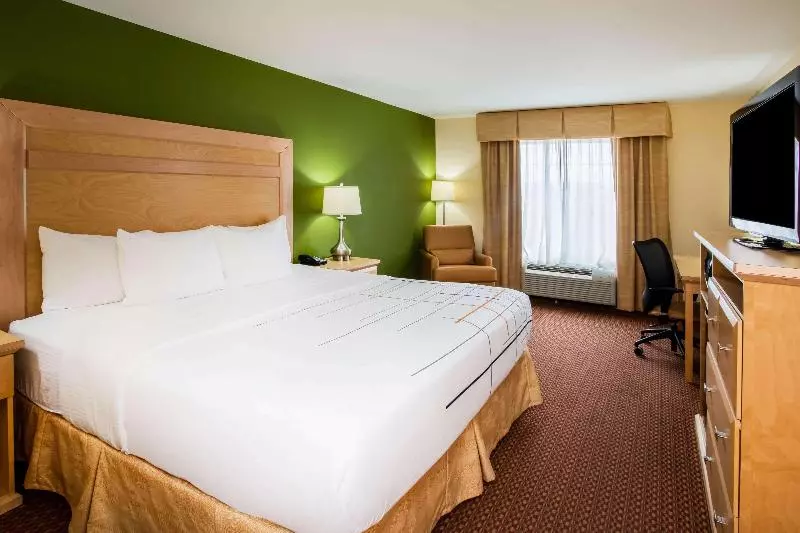 キングサイズベッドのデラックスルーム, Super 8 By Wyndham Sarasota Near Siesta Key