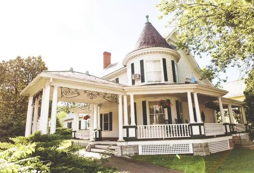 クイーンサイズベッドのスタンダードルーム, Swift House Inn
