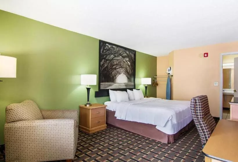 キングサイズベッドのスタンダードルーム, Americas Best Value Inn Darien