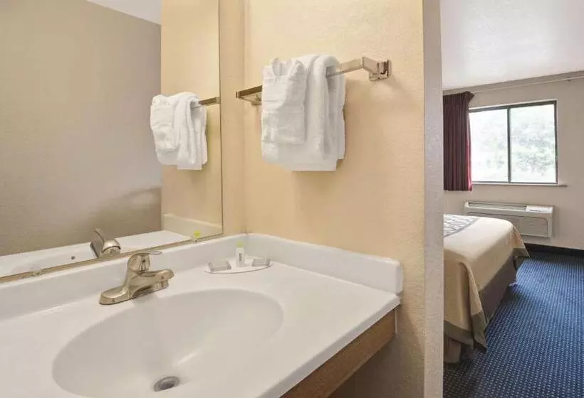 اتاق استاندارد با تخت بزرگ, Super 8 By Wyndham Albuquerque West/coors Blvd