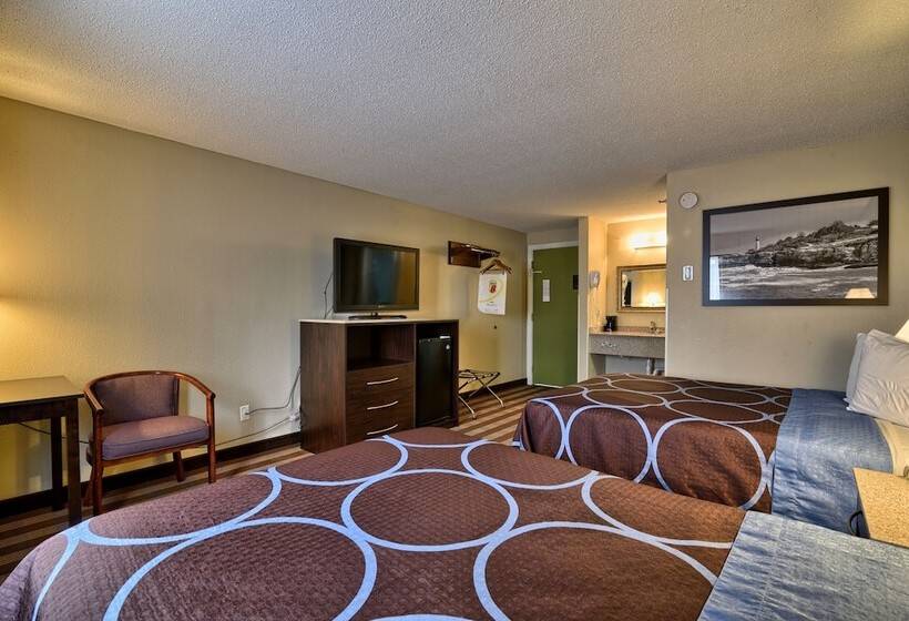Номер Стандарт 2 Двуспальные Кровати, Super 8 By Wyndham Bangor
