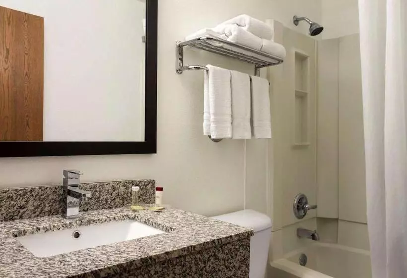 اتاق استاندارد, Super 8 By Wyndham Cedar Rapids