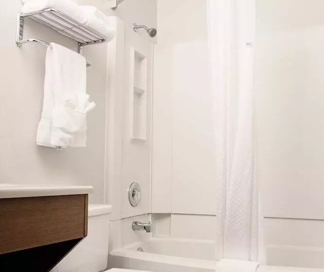 Superior-studio, Super 8 By Wyndham Juneau