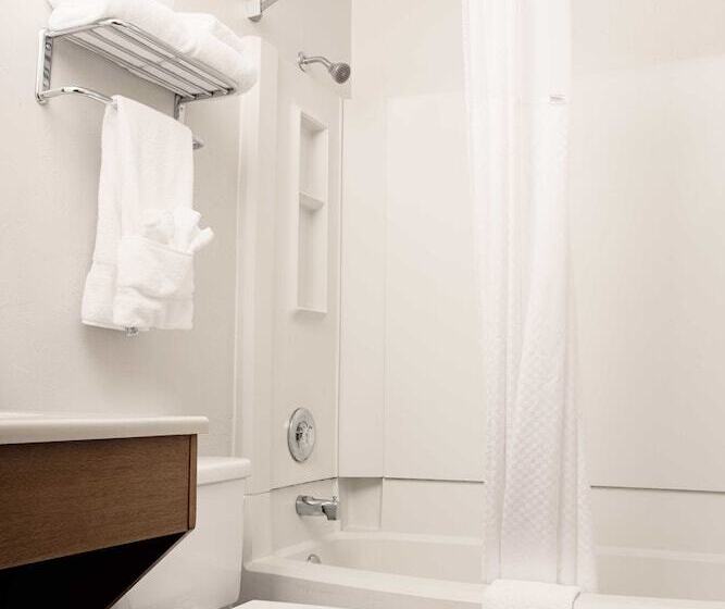 إستوديو ديلوكس, Super 8 By Wyndham Juneau