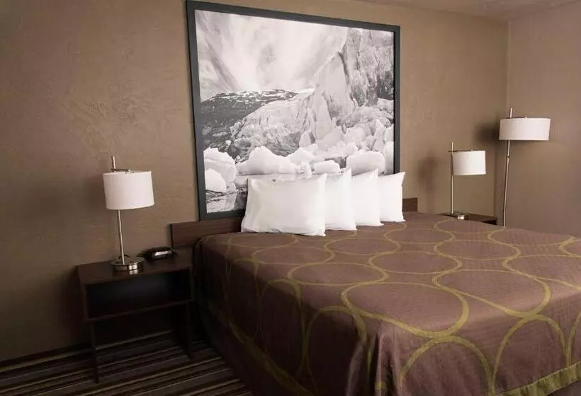 Deluxe Suite King Bed, Super 8 By Wyndham Juneau