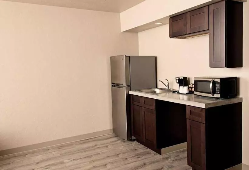 Standard-studio, Super 8 By Wyndham Juneau