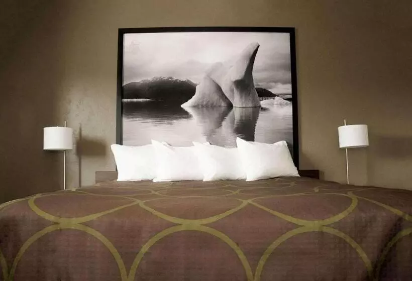 Standard-studio, Super 8 By Wyndham Juneau