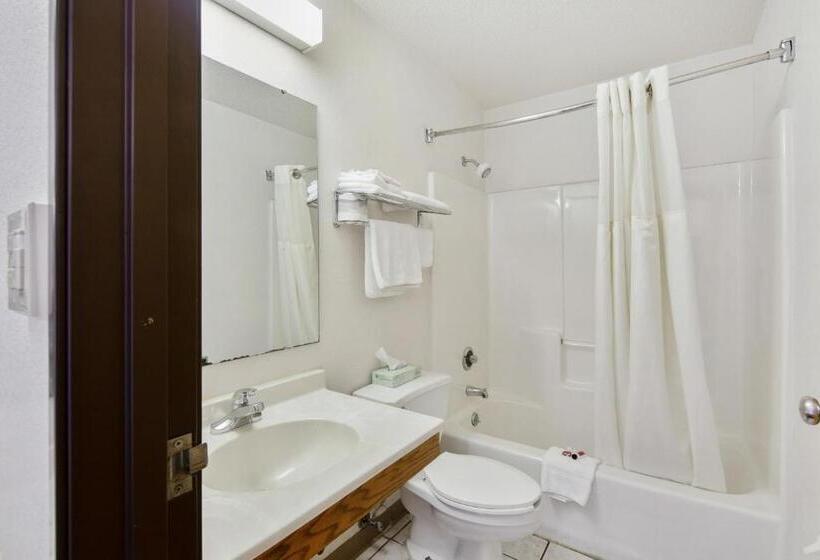 اتاق پرمیوم, Super 8 By Wyndham Portage