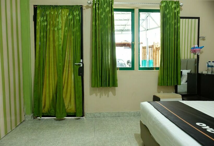 חדר דלוקס, Esbe Hotel Syariah By Oyo Rooms