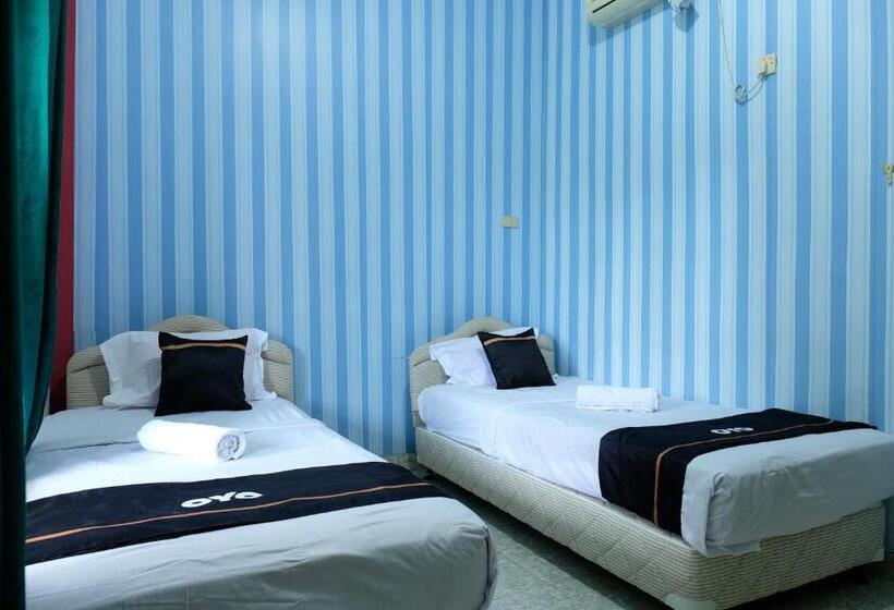 اتاق لوکس, Esbe Hotel Syariah By Oyo Rooms