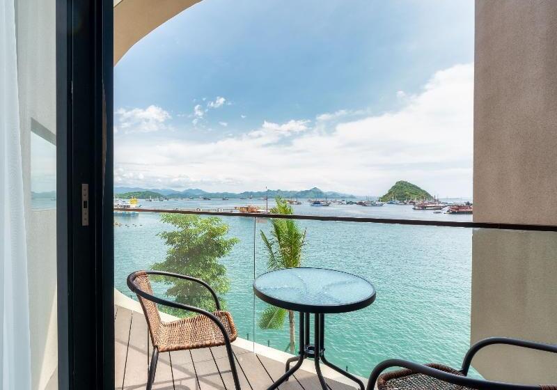 غرفة قياسية مطلّة علي البحر, Meruorah Komodo Labuan Bajo