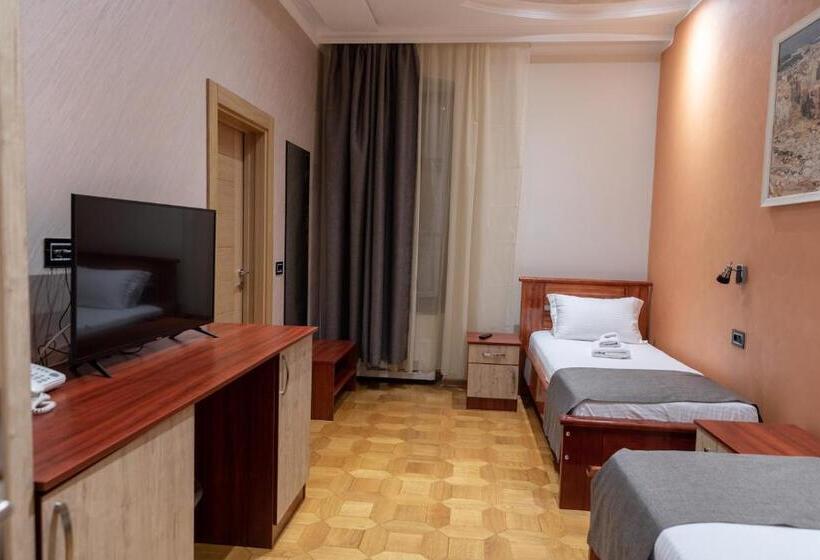 اتاق استاندارد, Kutko