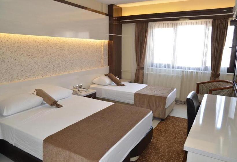 اتاق کلاسیک سه تخته, Napa