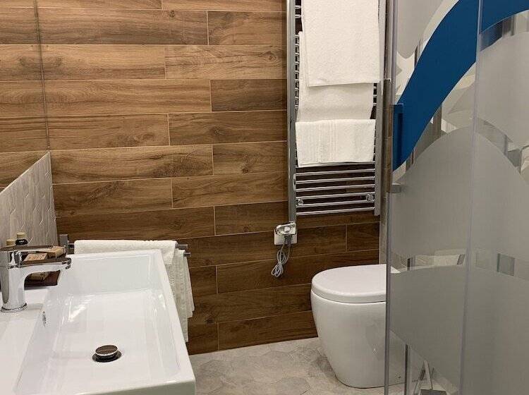 Трехместный Номер Superior, 7 Bell S House