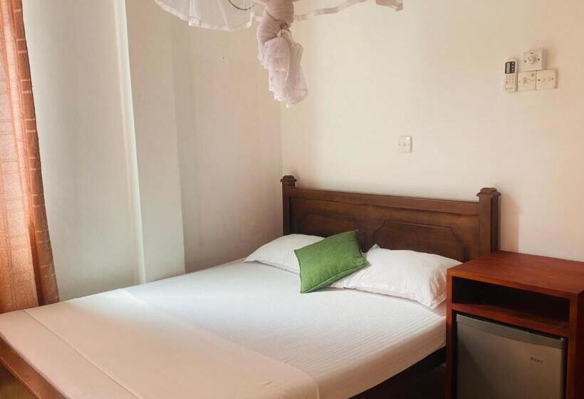 Quarto Estandar, Bienvenido Cozy Madiha