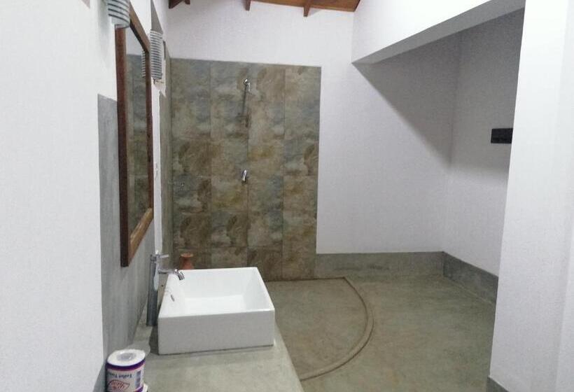 غرفة ديلوكس مطلّة علي البحر مزوَّدة بشُرفة, Ladja Beach Resort