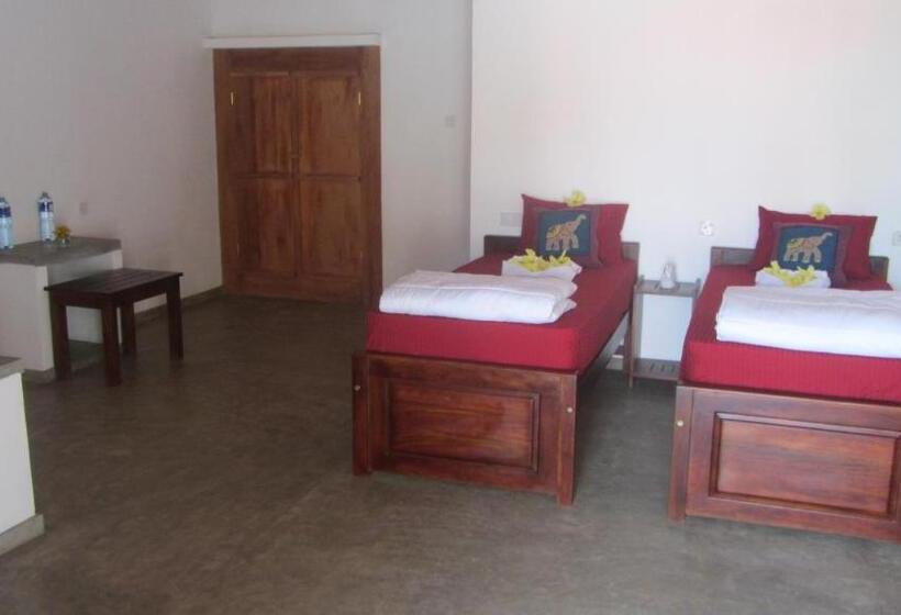 Номер Deluxe Вид на Море Боковой, Ladja Beach Resort