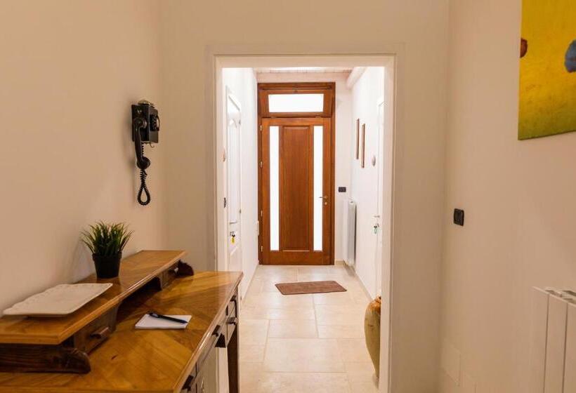 חדר סטנדרט, Marigio