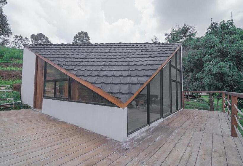 ファミリールーム, Reddoorz Resort Syariah Near D Castello Ciater Subang