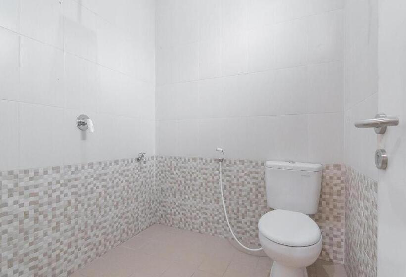 エコノミールーム, Reddoorz Resort Syariah Near D Castello Ciater Subang