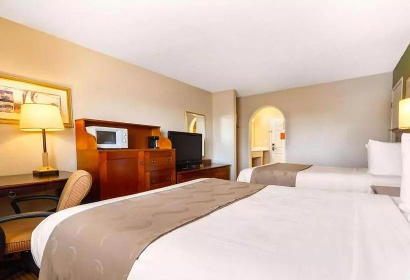 اتاق استاندارد, Rodeway Inn