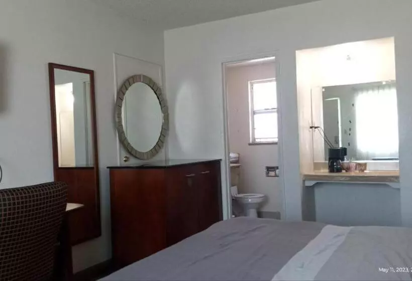 身障者適用スタンダードルーム, Travelers Beach Inn