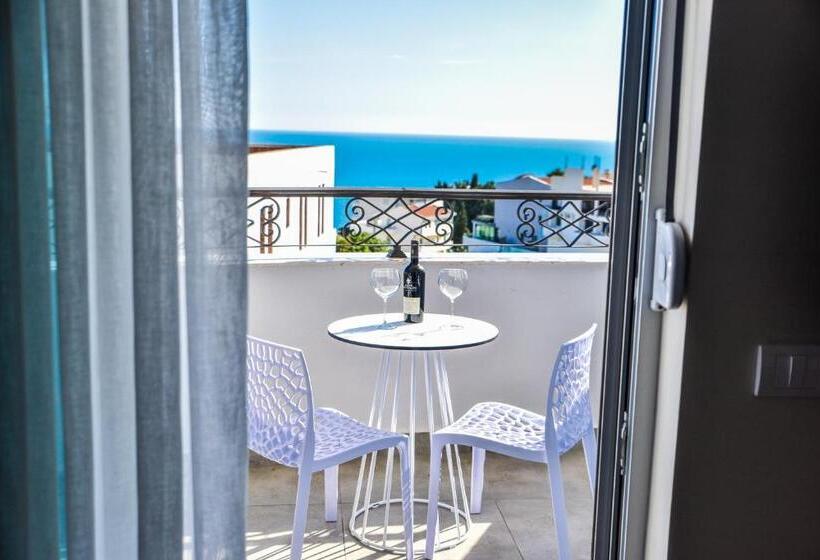 اتاق استاندارد با بالکن و چشمانداز دریا, Padam Hotel & Spa