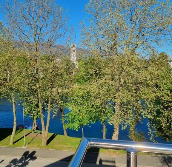 اتاق استاندارد سه نفره, City Bridge Guest House